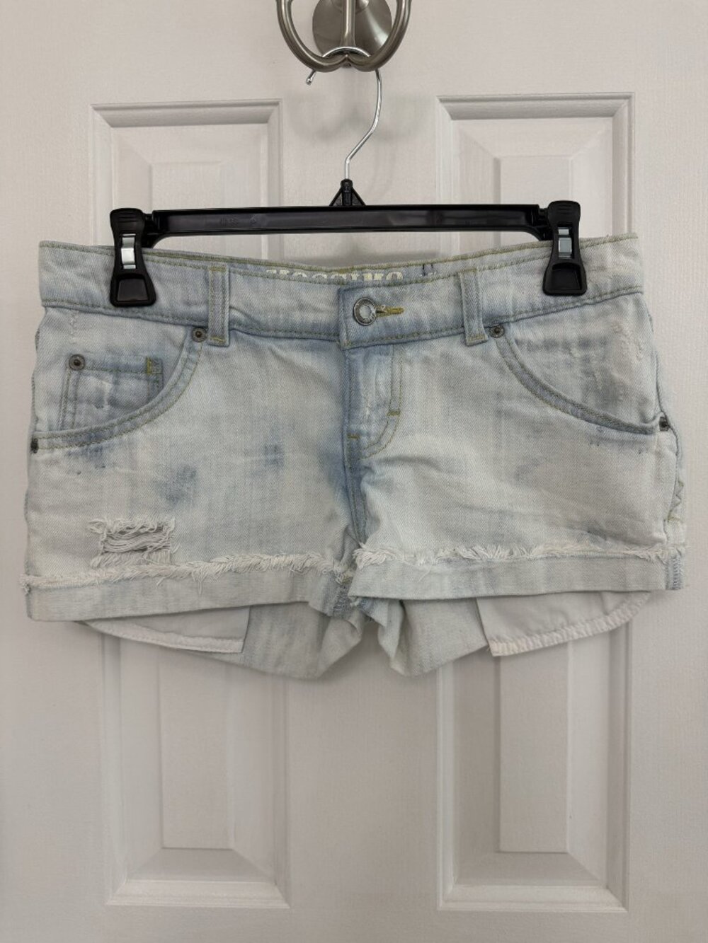 Mossimo Cuffed Light Wash Denim Shorts | Size 3
